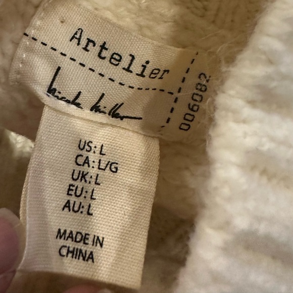 NWT Women's Artelier Nicole Miller Sz L Cream Sweater Blue Pattern - Picture 4 of 4